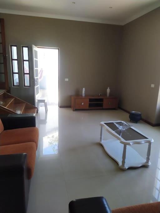 Vivenda Com Patio, No Coracao Do Mindelo Exterior foto