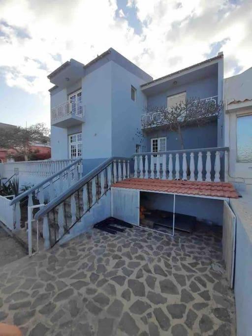 Vivenda Com Patio, No Coracao Do Mindelo Exterior foto